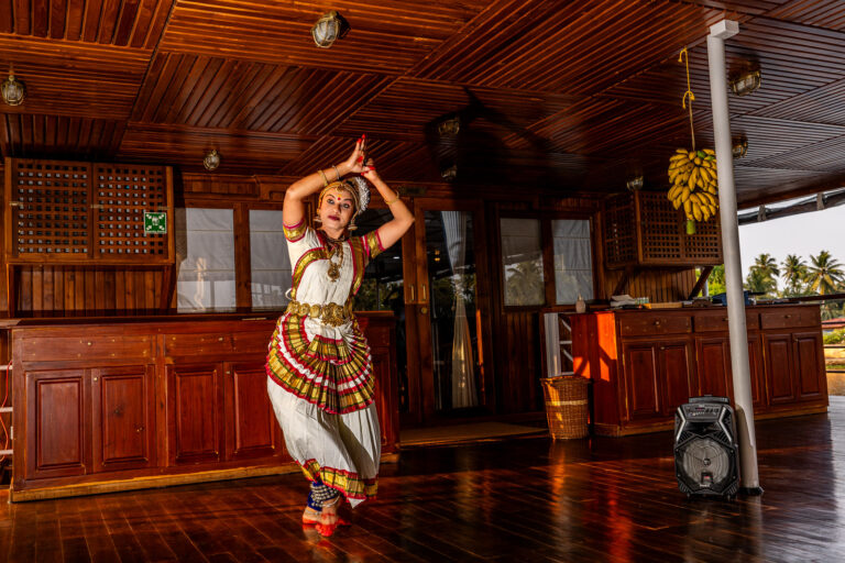 Entertainment am Bord der RV-Kochi-Pandaw